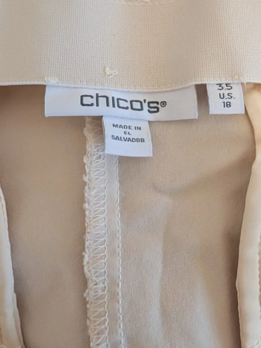 Chico's cream pull-on capris NWOT Size 3.5/18